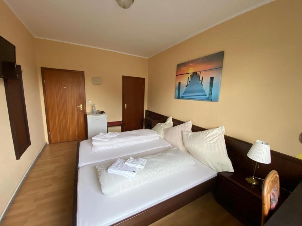 Taverna Hotel Roemerkrug Hanower Zewnętrze zdjęcie