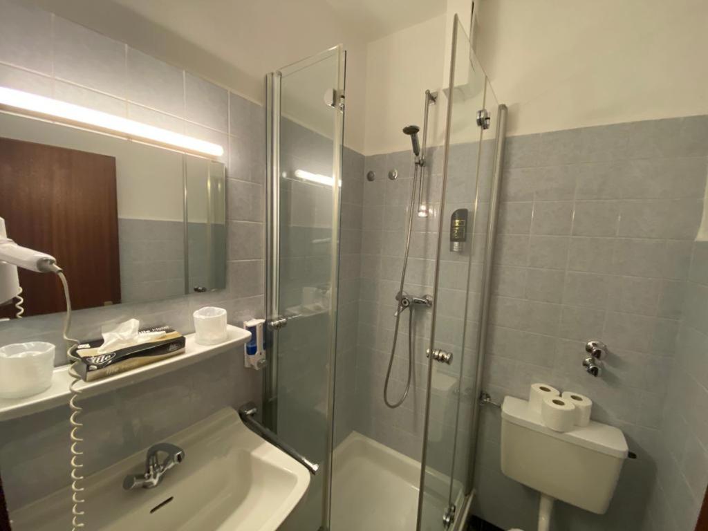Taverna Hotel Roemerkrug Hanower Zewnętrze zdjęcie